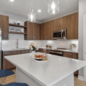 Modern kitchen at Bainbridge Mission Pointe in Orlando, FL Modern kitchen at Bainbridge Mission Pointe in Orlando, FL